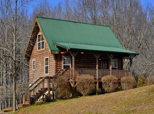 32 E Dream St, Hendersonville, NC 28792