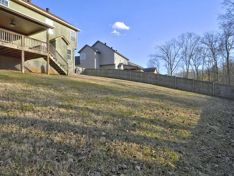 446 Cyprus Ct — Photo 42