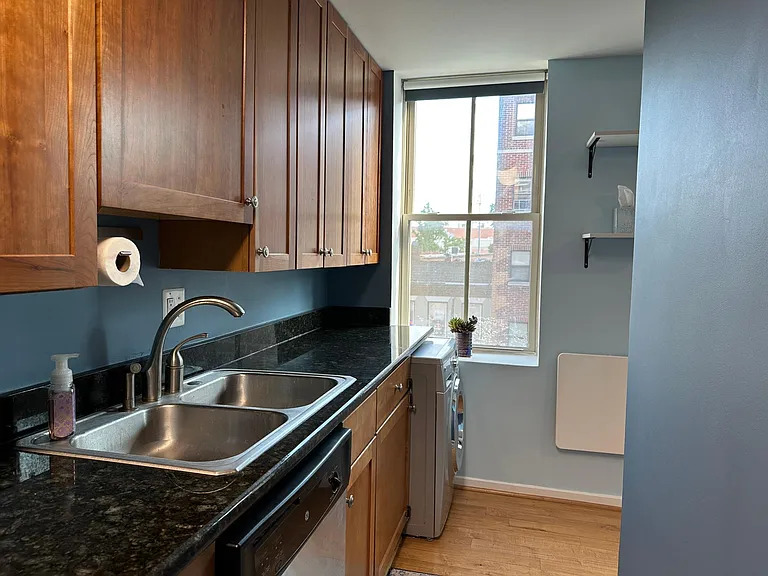 1451 Park Rd NW — Photo 5