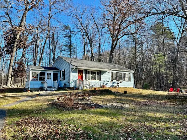 19 New Road, Newmarket, NH 03857