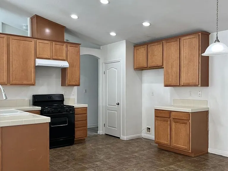 2509 Drifts Dr — Photo 6