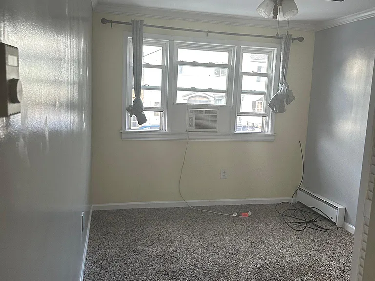 42 N Lehigh Ave — Photo 19