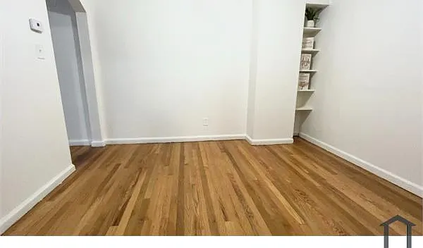 20504 Regent Dr — Photo 3