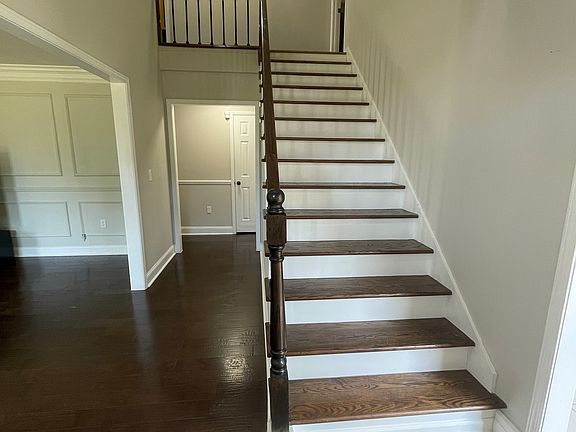 2nd image of 759 Brownlee Ln