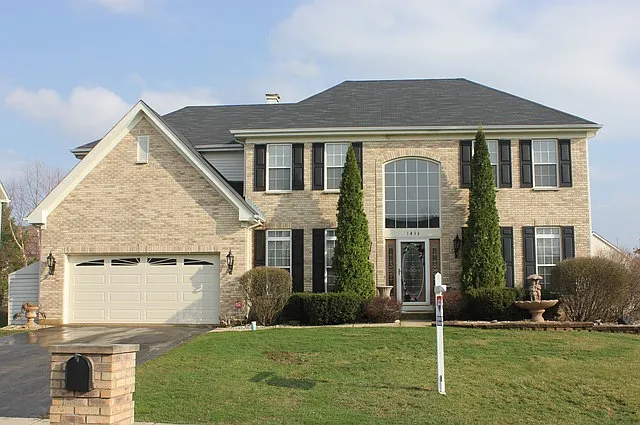 1433 Eastgate Ln photo 1