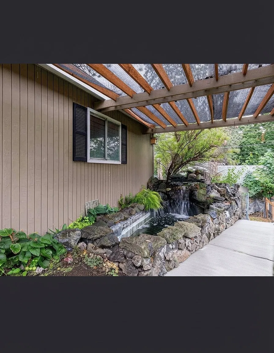 Spacious 4-Bedroom, 2-Bathroom Single-Family Home in Spokane — Photo 3
