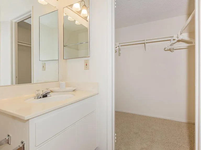 Canyon Country Villas — Photo 29