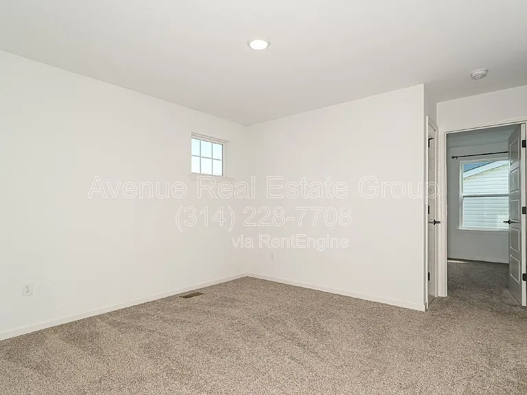 608 Highland Prairie Dr — Photo 16