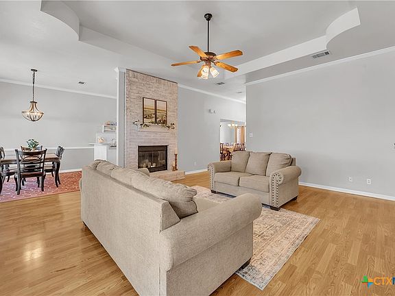 5th image of 2205 Southport Dr