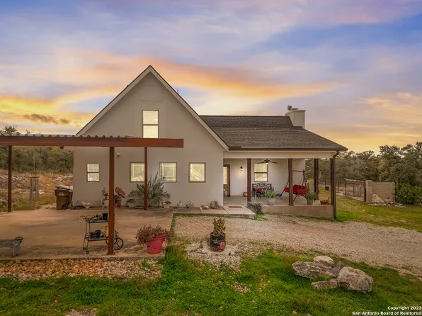 589 County Road 266, Mico, TX 78056