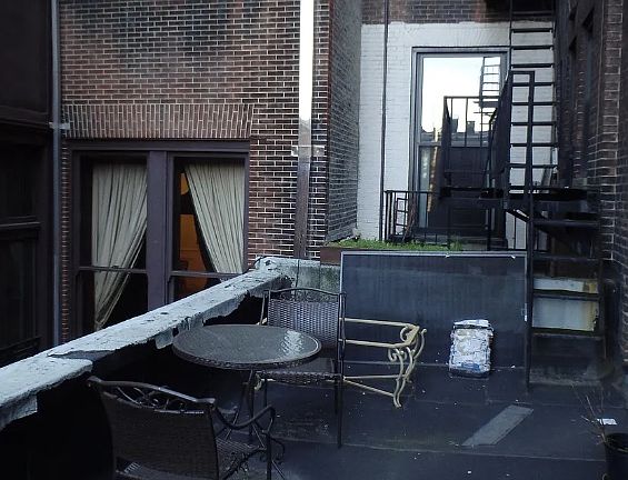 5th image of 16 W Mount Vernon Pl APT 2C