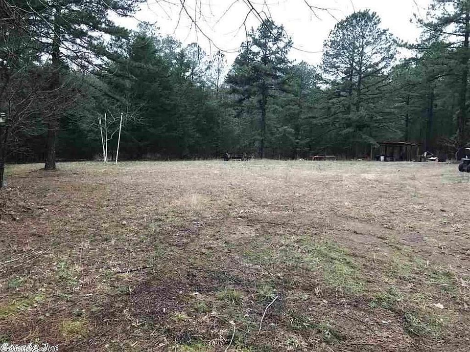 1st image of 140 Horn Ln