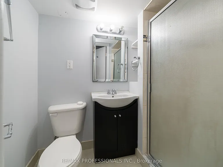 Cambourne Cres — Photo 18