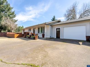 656 E Thornton Lake Dr NW, Albany, OR 97321