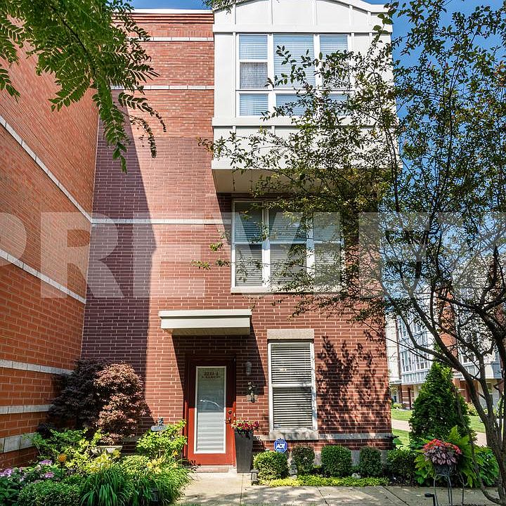 1st image of 3210 N Kilbourn Ave Unit 1