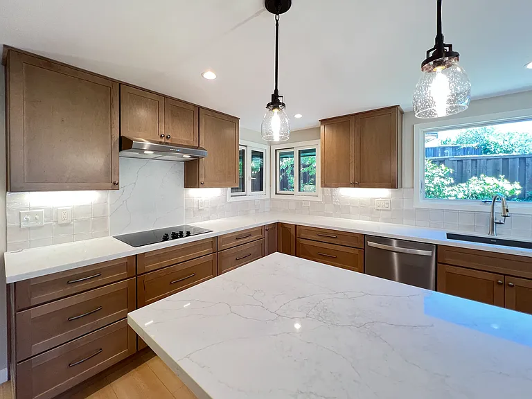 2286 Hastings Dr — Photo 4