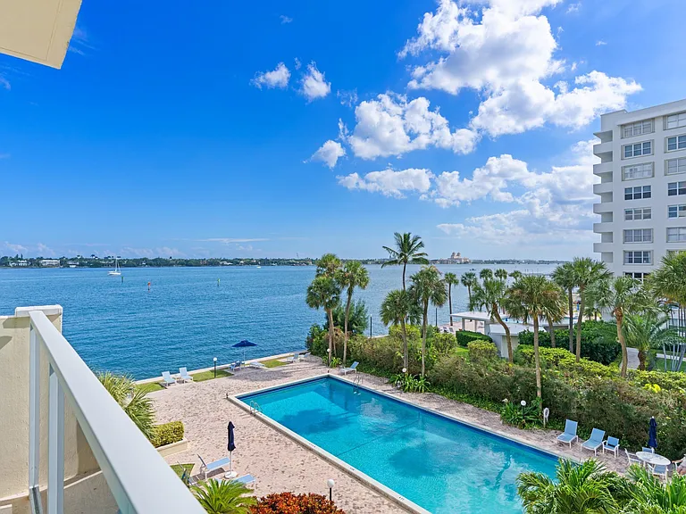 2800 N Flagler Dr #404 — Photo 6
