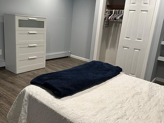 5th image of 4 Ledgewood Cir