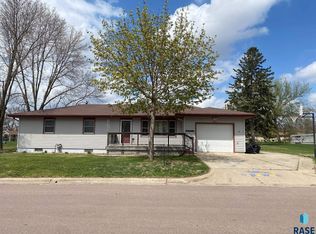 404 E Lynn Ave, Canton, SD 57013