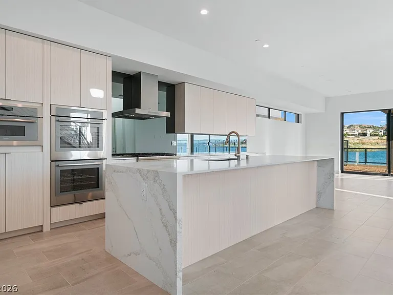 66 Lakefront Dr — Photo 14