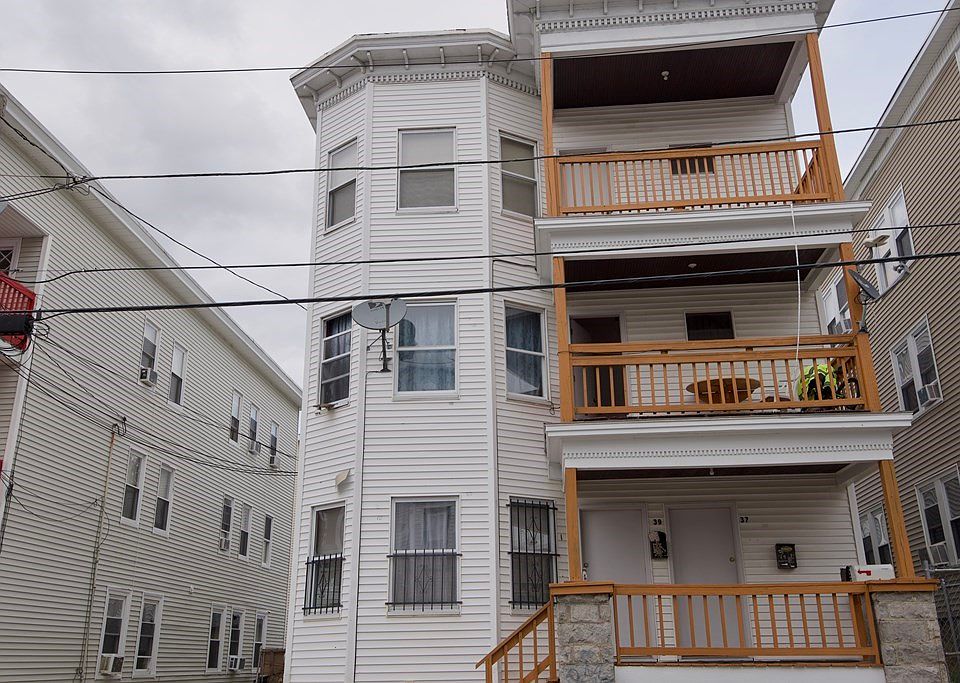 1st image of 37-39 Basswood St