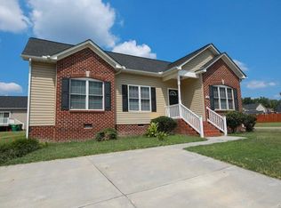 600 Yellowstone Dr, Hopewell, VA 23860