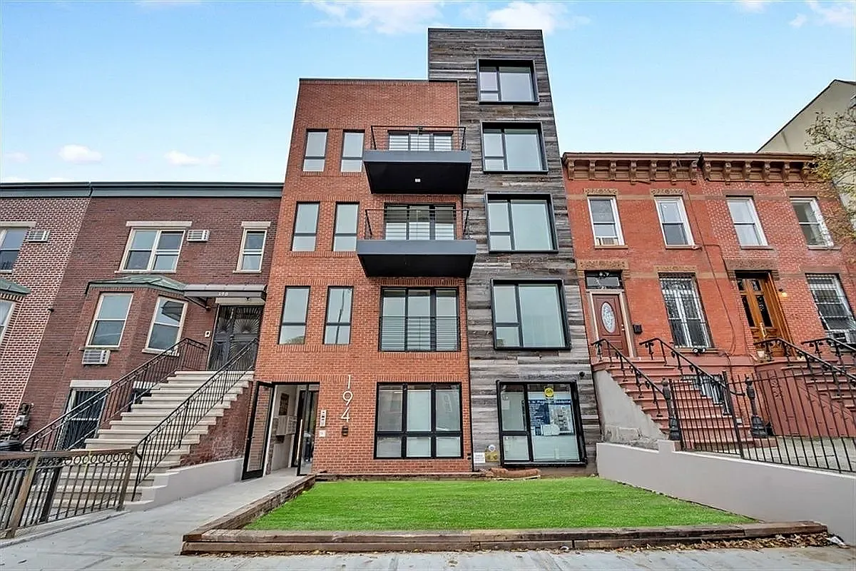 194 Lexington Avenue — Photo 1