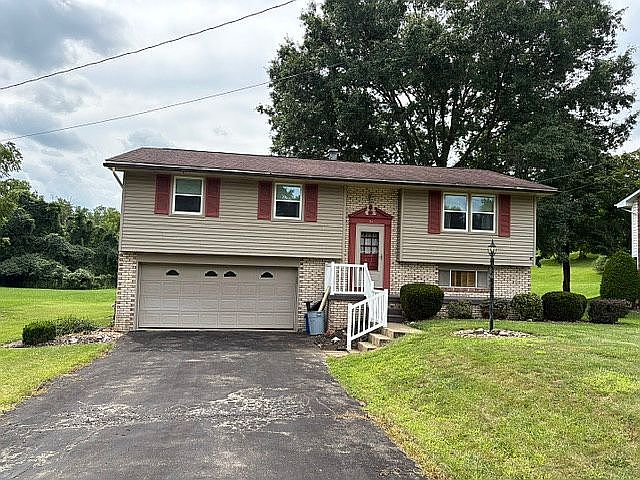 1st image of 10 Cedarbrook Dr