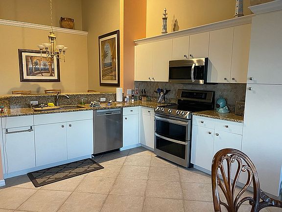 4th image of 20060 Seagrove St Unit 1806