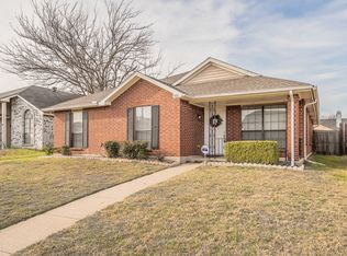 421 Sims Dr, Cedar Hill, TX 75104