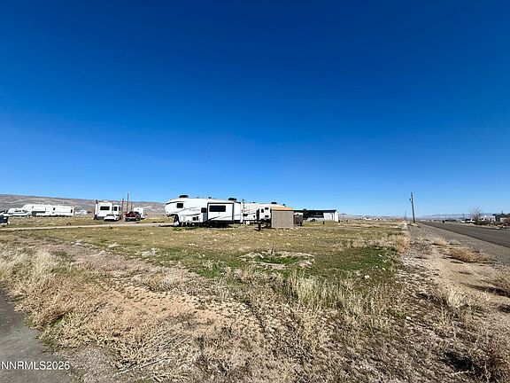 2nd image of 412 4th St