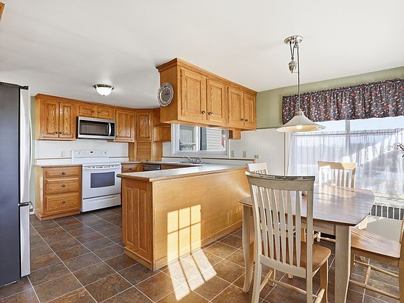 4th image of 347 Billies Rd