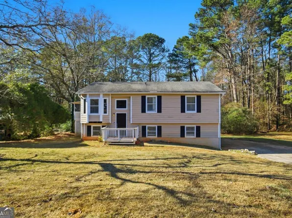 2705 Timber Valley Dr, Douglasville, GA 30135