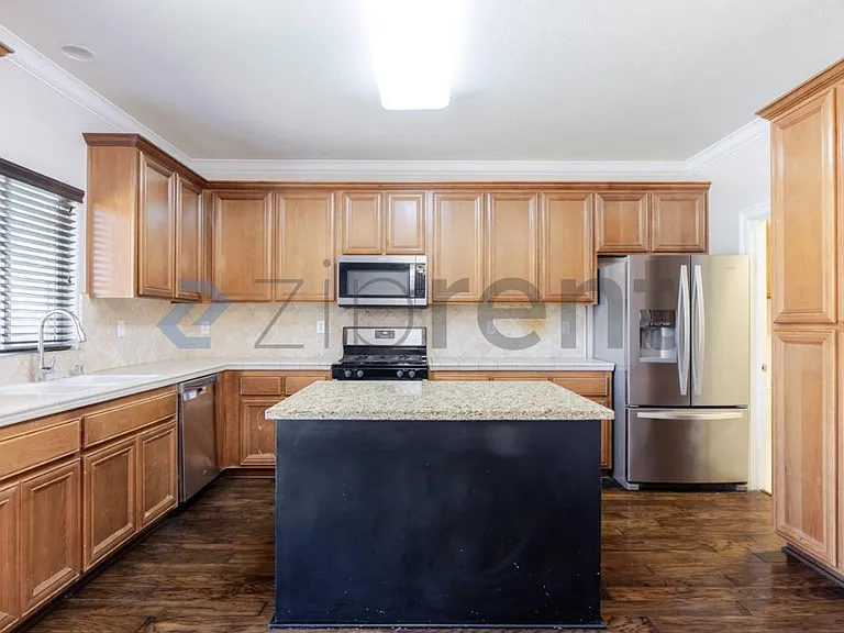 5609 Freestone Dr — Photo 10
