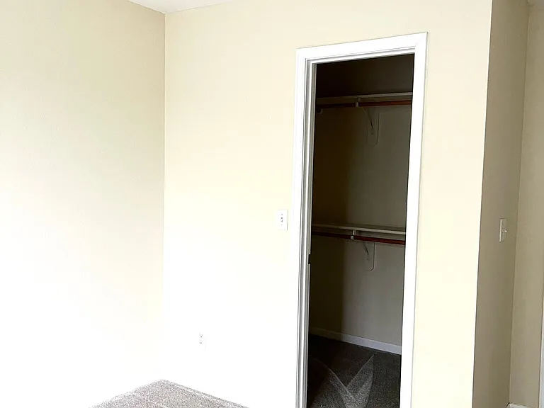 1000 Burton Pl — Photo 14