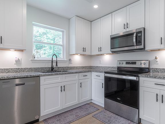 5th image of 1122 Copperwood Dr
