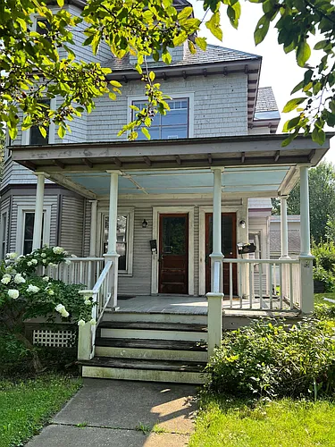 114 N Prospect St Photo 1