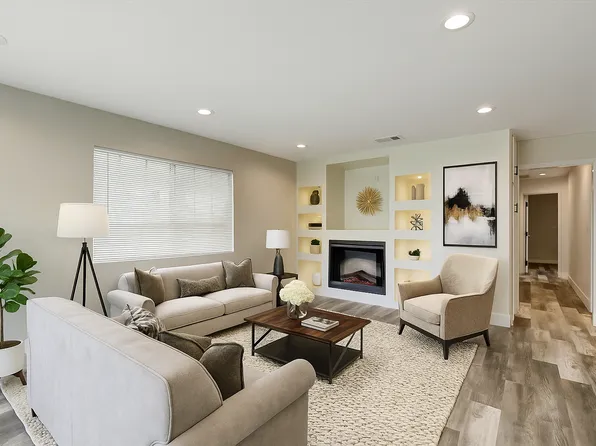 404 E Glendale Dr #404, Orange, CA 92865