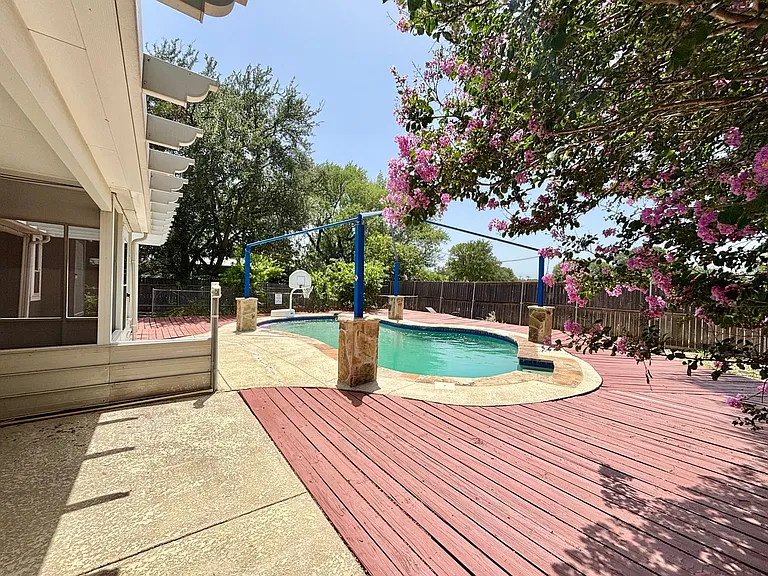 7015 Forest Pne — Photo 18