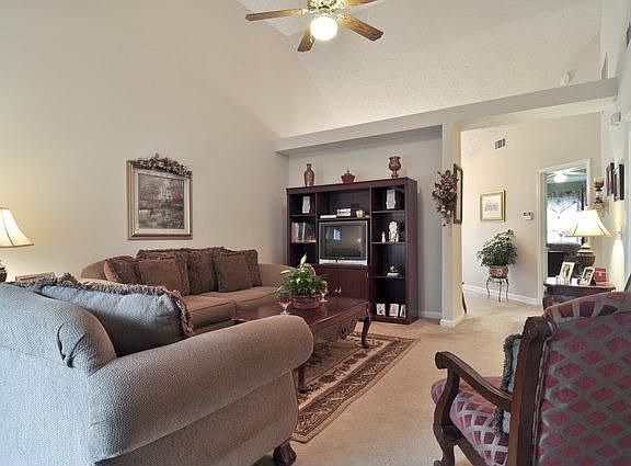 Entertainment Center can Stay! (TV and accessories are not included) 