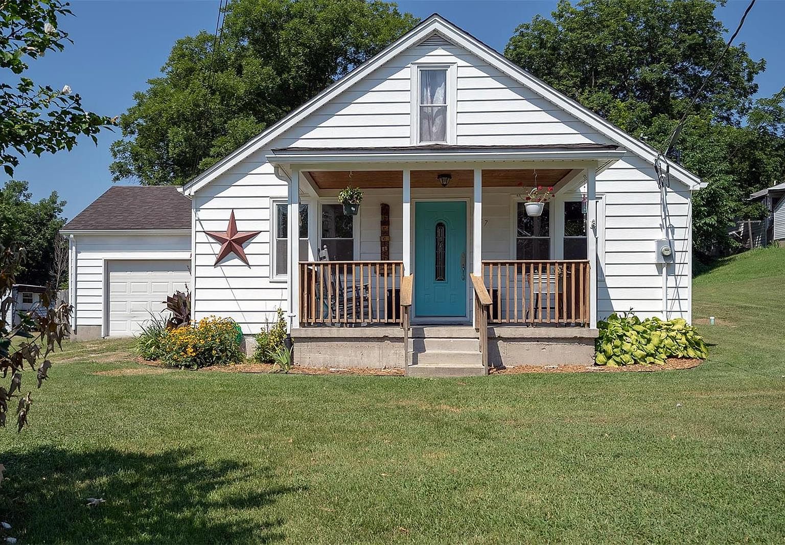 57 S 9th St, Ste Genevieve, MO 63670 Zillow