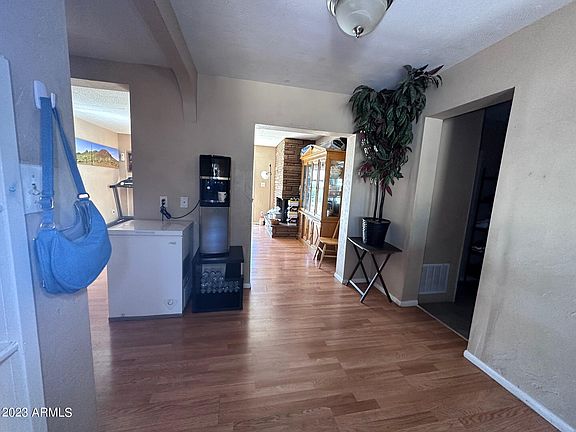 3rd image of 2729 W KEIM Drive