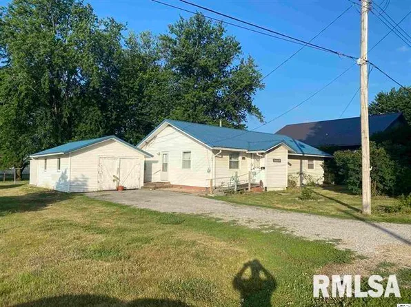 116 E Railroad St, Mount Sterling, IL 62353