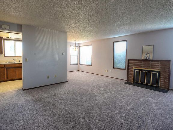 livingroom to Dinning