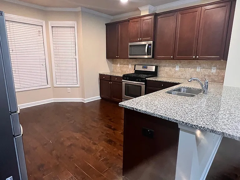4934 Rosalie Rd — Photo 1