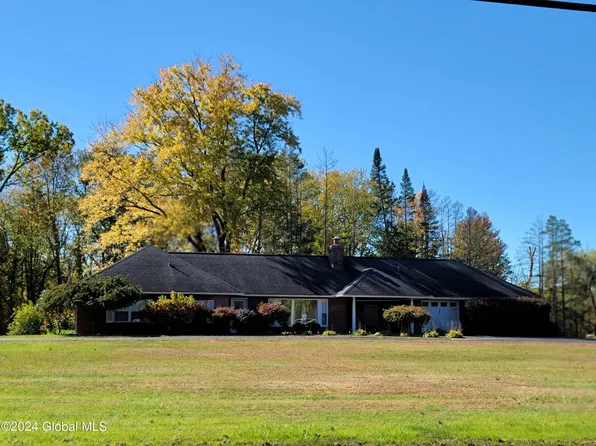 418 Maple Avenue, Selkirk, NY 12158