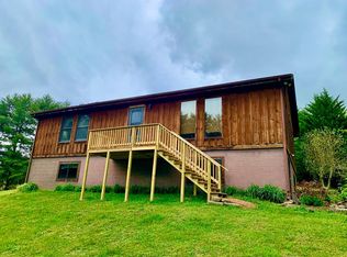 526 White Pines Rd, Princeton, WV 24739