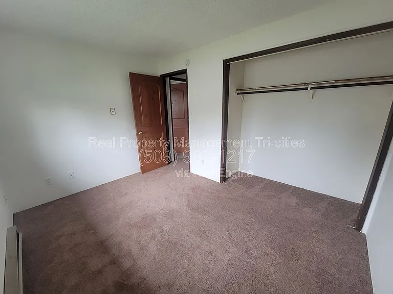 1102 S Olympia Pl #D — Photo 6