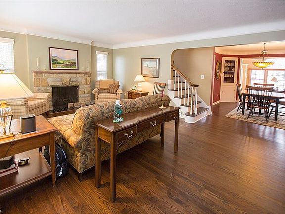 2nd image of 21968 Parkdale Ave