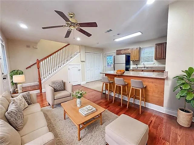 2129 Valmont St — Photo 2